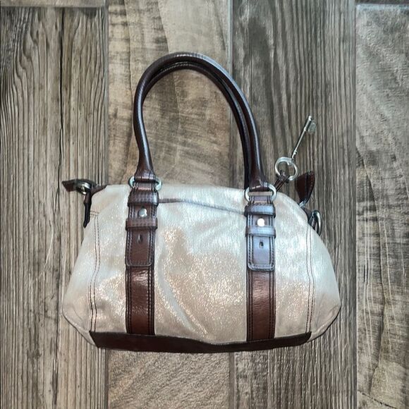Fossil Cream and Brown leather Satchel with Structured Design 15”x1”x7”. - Picture 5 of 8